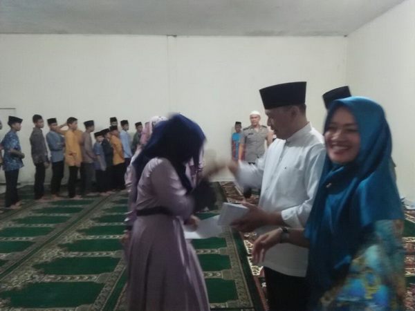  Kapolres Kampar Buka Bersama Warga dan Anak Panti Asuhan